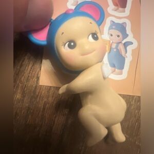 SONNY ANGEL HIPPER with sticker